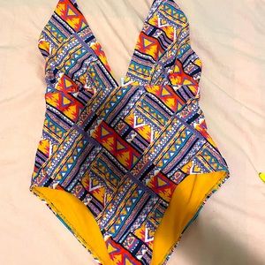 Sexy multicolored one piece bathing suit 🩱🌈